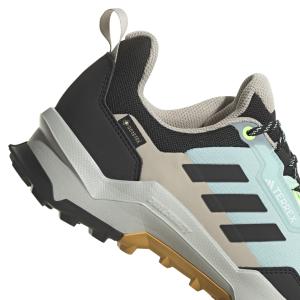 product/a/d/adidas_if4861_9_footwear_photography_detail_view_2_white-nw091625.jpg