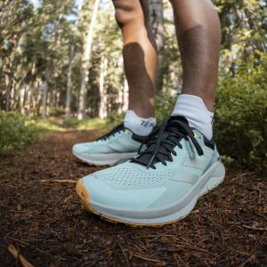 product/a/d/adidas_if5004_18_footwear_photography_heromrktng_view_2-nw091625.jpg