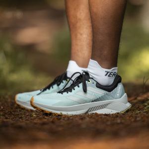 product/a/d/adidas_if5004_20_footwear_photography_heromrktng_view_4-nw091625.jpg