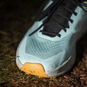 product/a/d/adidas_if5004_23_footwear_photography_highlight_view_2-nw091625.jpg