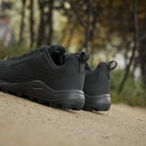 product/a/d/adidas_if5027_23_footwear_photography_heromrktng_view_10-nw110824.jpg