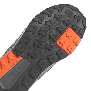 product/a/d/adidas_if5708_9_footwear_photography_detail_view_2_white.jpg