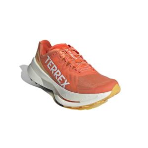 product/a/d/adidas_if6594_6_footwear_photography_front_lateral_top_view_white.jpg