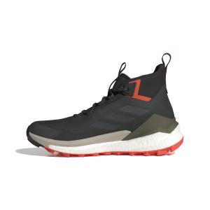 product/a/d/adidas_ih0669_5_footwear_photography_side_medial_center_view_white-nw091625.jpg