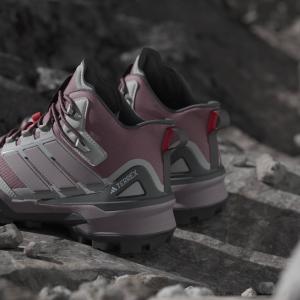 product/a/d/adidas_ih2806_22_footwear_photography_heromrktng_view_10-nw091625.jpg