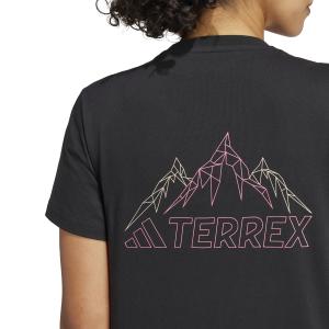 product/a/d/adidas_iz0449_8_apparel_on_model_detail_view_2_white.jpg