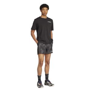product/a/d/adidas_je9415_black-carbon-black-black_5.jpg
