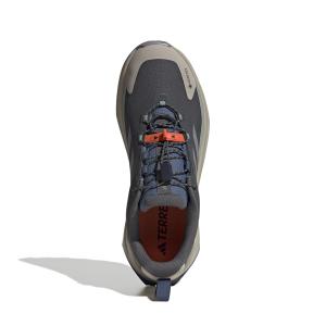 product/a/d/adidas_jp5240_3_footwear_photography_top_portrait_view_white-nw091625.jpg