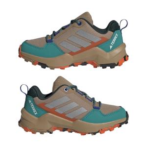 product/a/d/adidas_jq0632_10_footwear_photography_mirrored_pair_view_white-nw091625.jpg