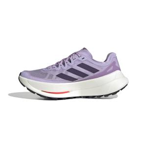 product/a/d/adidas_jq1616_5_footwear_photography_side_medial_center_view_white-nw091625.jpg