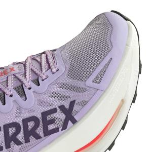 product/a/d/adidas_jq1616_8_footwear_photography_detail_view_1_white-nw091625.jpg