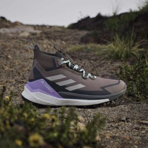 product/a/d/adidas_jq9901_15_footwear_photography_heromrktng_view_3-nw091625.jpg