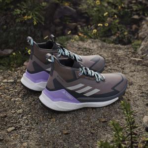 product/a/d/adidas_jq9901_18_footwear_photography_heromrktng_view_6-nw091625.jpg