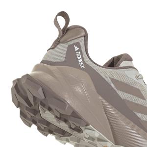 product/a/d/adidas_jq9923_8_footwear_photography_detail_view_1_white-nw091625.jpg