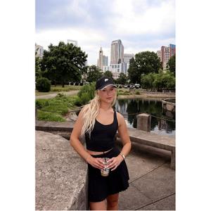 product/f/a/fabletics_si2458944-0001_black_5.jpg