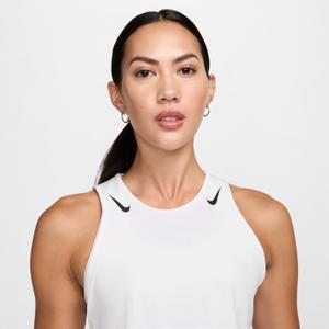 product/n/i/nike_fn2713-100-phsym001.jpg