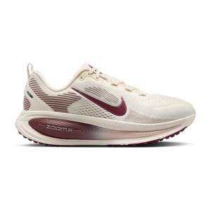 hm6804-108-chaussures-de-running-femme-nike-vomero-18-pale-ivory-dark-team-red-red-sepia