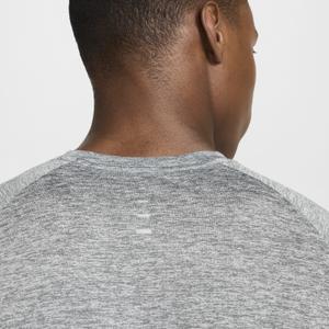 product/n/i/nike_hv5203-084_smoke-grey-htr-reflective-silv_3.jpg